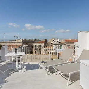 Ortygia Con Terrazza Sul Mare E Jacuzzi Syrakus